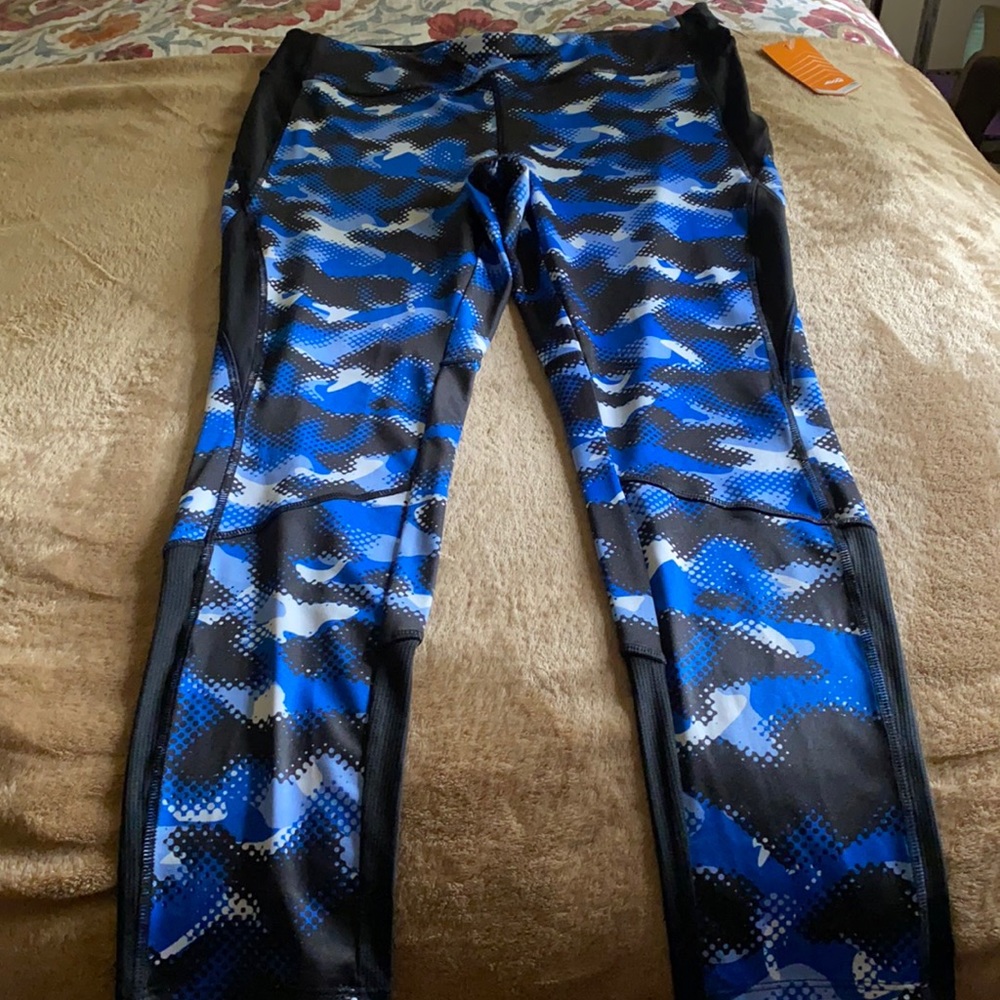 NWT, Avia Athletic Pants Size-L(12-14)